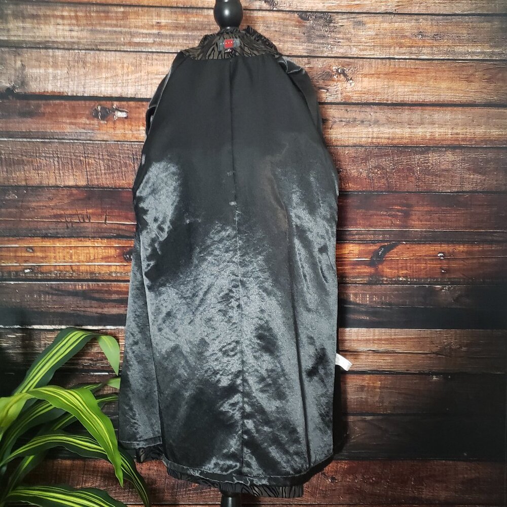 Gallery NWOT Medium Velvet Tiger Long Coat Rain Jacket Accordion Hood Lined - Picture 13 of 14